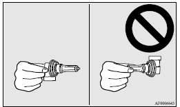 5. To install the bulb, perform the removal steps in reverse.