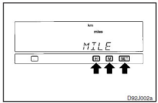 2. Use the “H” or “M” button to select the desired speed unit, then press the