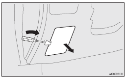 2. To put back the fuse lid, line up the fuse lid hook (A) with the clamp (B)