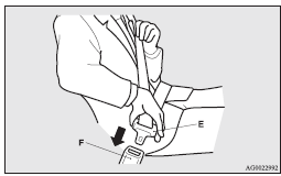 4. Make sure the lap belt is positioned as low as possible on the hips and pull