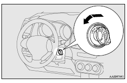 For vehicles with CVT or Twin Clutch SST, when removing the key, first set the