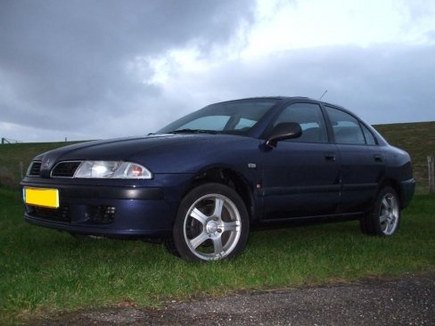 Mitsubishi Carisma